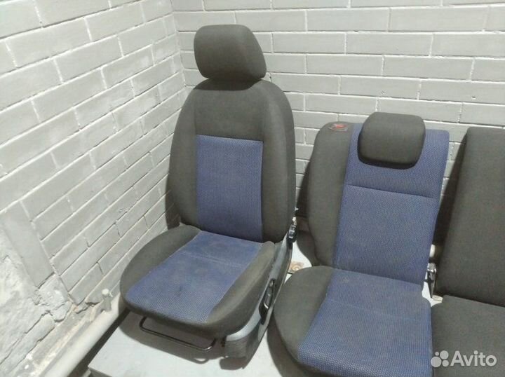 Сиденья комплект Ford Focus 2 седан 1.8 2006