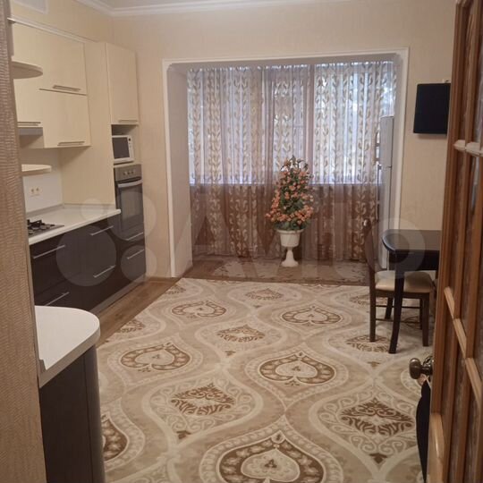 2-к. квартира, 71 м², 1/5 эт.