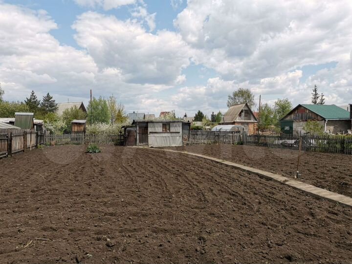 Дача 10 м² на участке 5 сот.