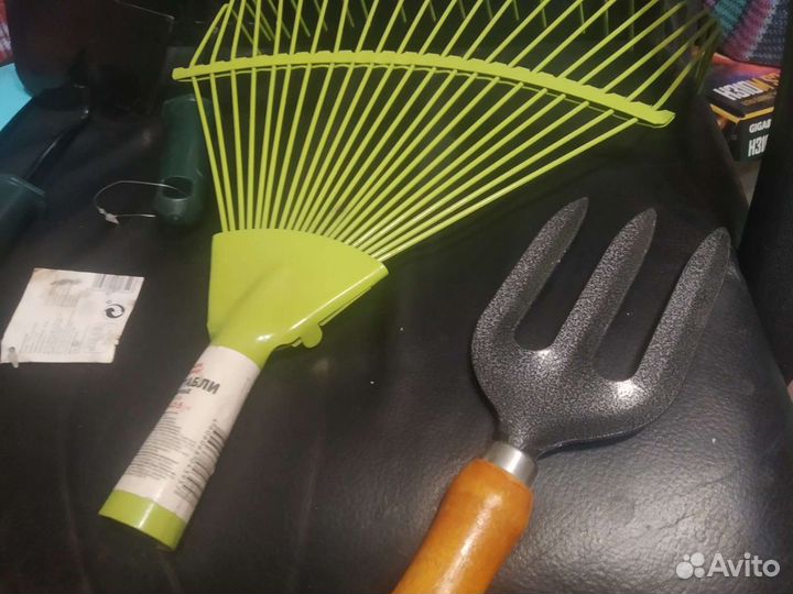 Грабли садовые итд