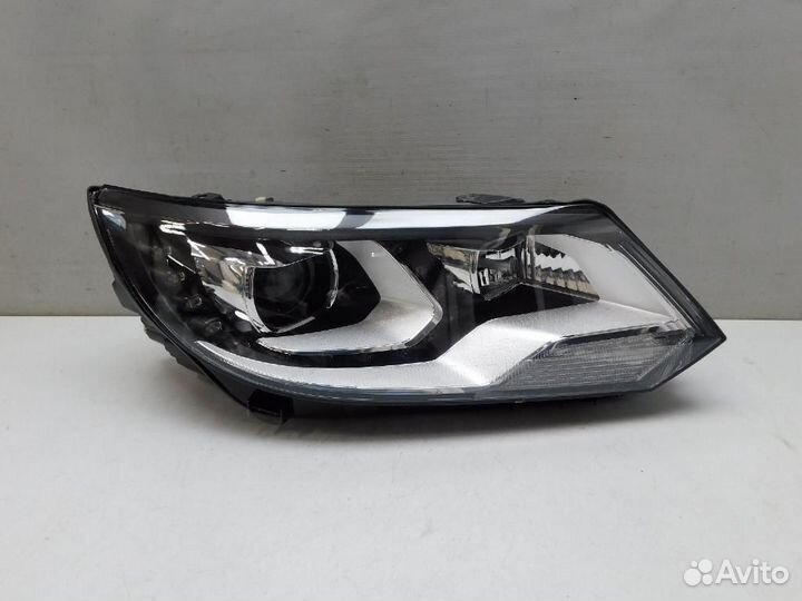 Фара правая Volkswagen Tiguan