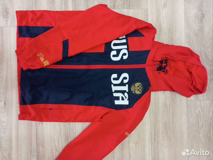 Спортивный костюм на мальчика подростка