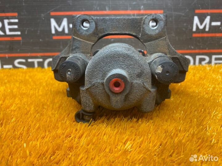 Суппорт задний правый Bmw 3-Series E90 N52B25A