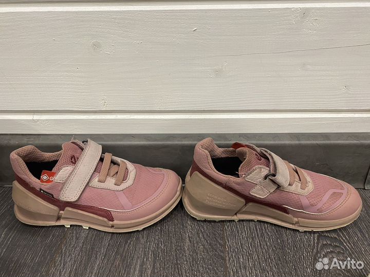 Кроссовки для девочки 30 размер
