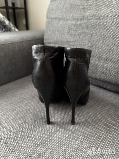 Ботильоны кожаные Respect