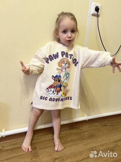 Платье для девочки новое (92-116р)