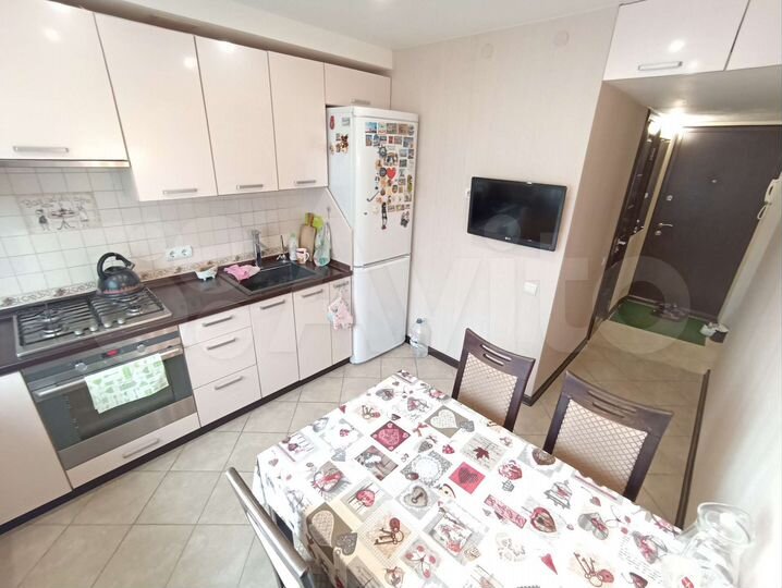 1-к. квартира, 40 м², 8/10 эт.