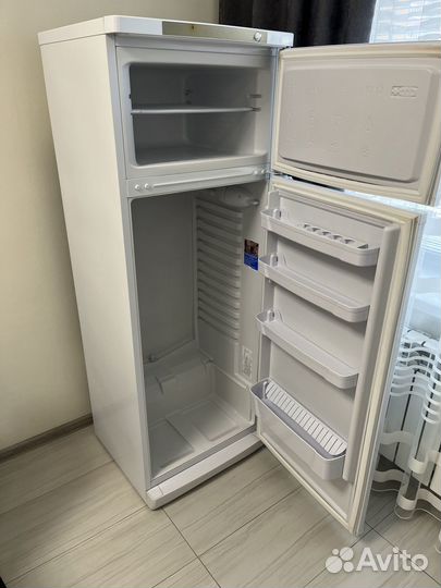Холодильник Indesit st167.028