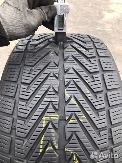 Vredestein Wintrac Xtreme 255/35 R19