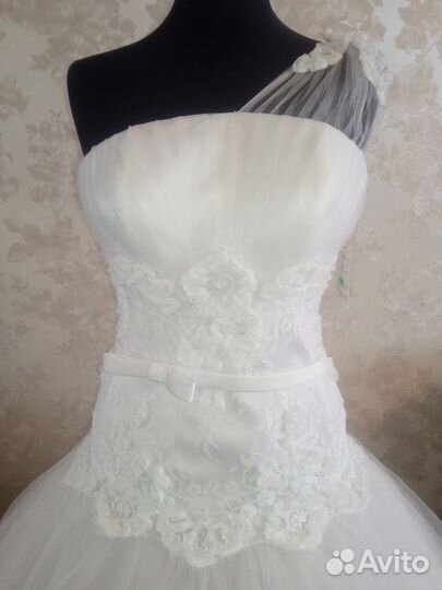 Свадебные платья