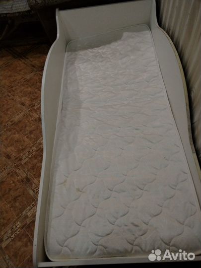 Детская кровать от 3 лет с матрасом бу