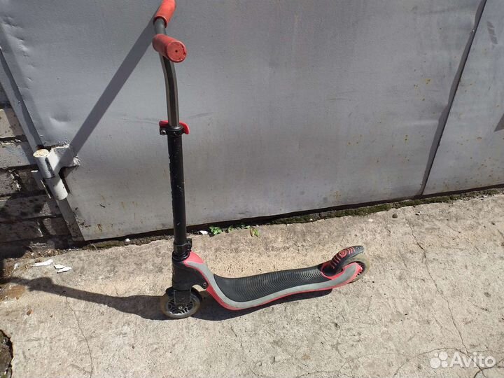 Продам самокат globber Flow 125 Light