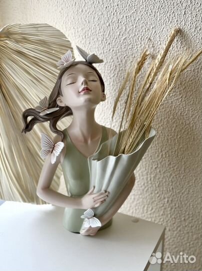 Ваза - Статуэтка