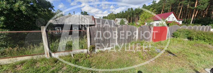 Дом 26,5 м² на участке 11,7 сот.