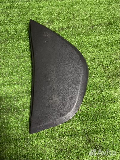 Накладка торпедо правая Hyundai solaris 1