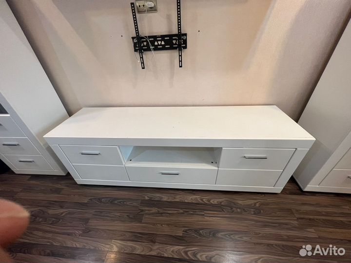 Стенка в гостиную,производитель lazurit