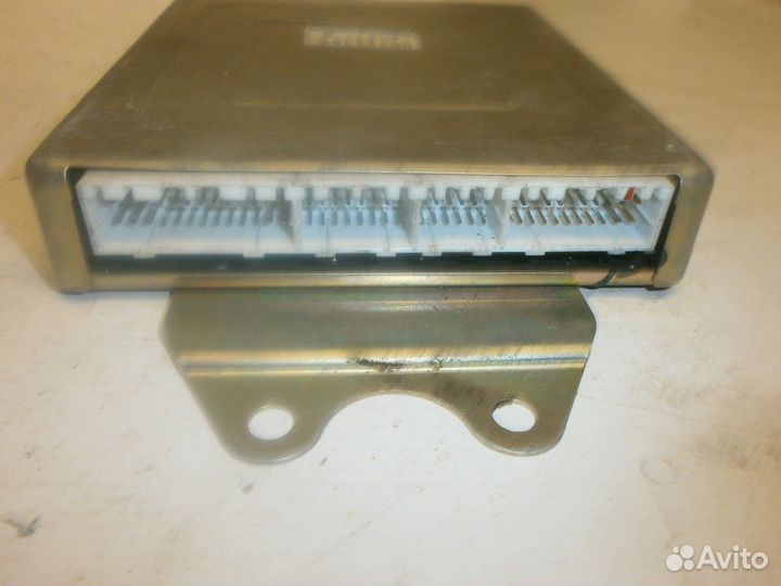 Блок управления двигателем (Mitsubishi Carisma)