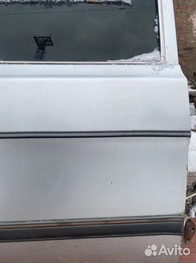 Задняя правая дверь Волга 3102