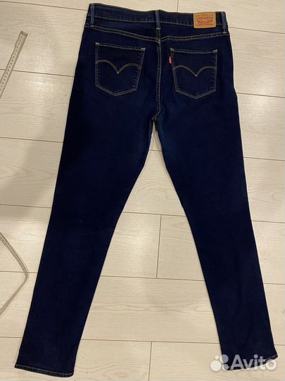 Джинсы levis