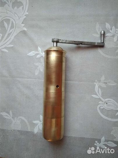 Кофемолка ручная латунь