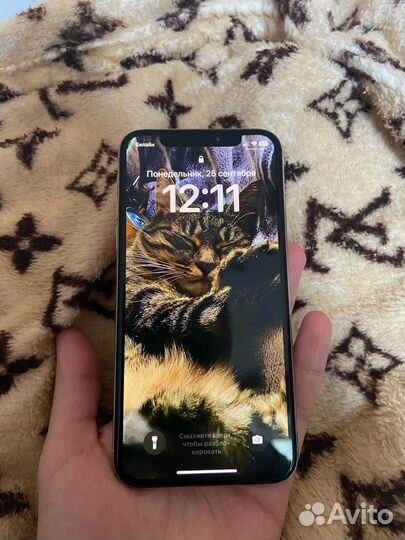 iPhone Xs, 64 ГБ