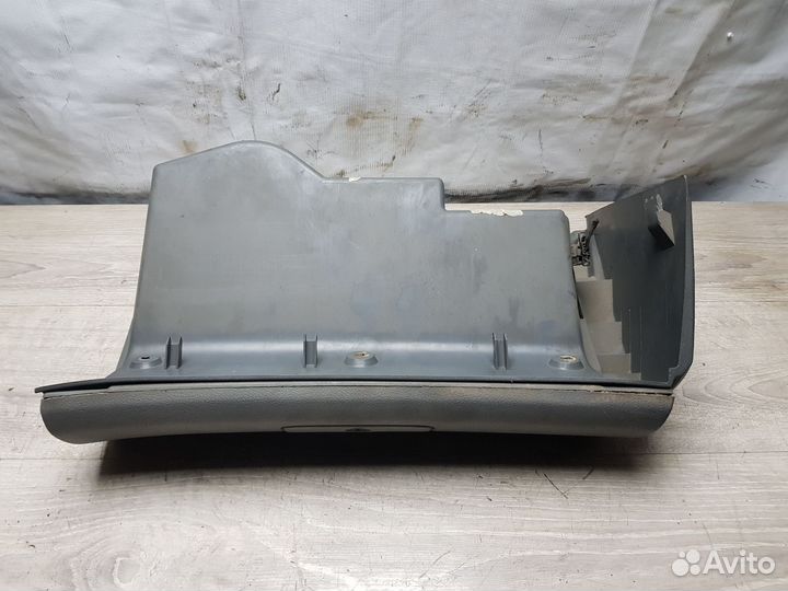 Бардачок Skoda Octavia A4