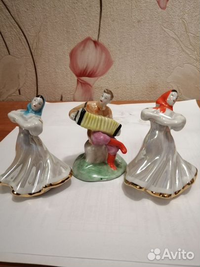 Фарфоровые статуэтки