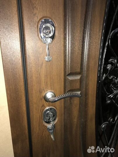 Входная дверь для коттеджа Кондор Монарх