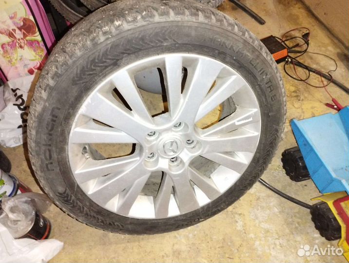 Nokian Tyres Hakkapeliitta 8 215/50 R17