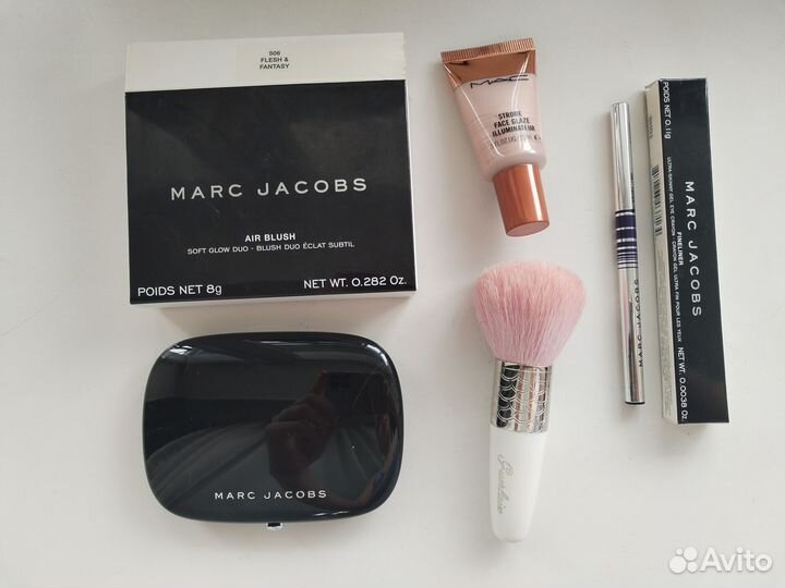 Косметика Marc Jacobs, MAC, Guerlain