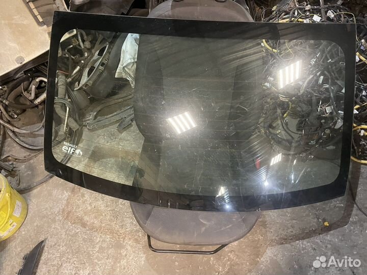 Стекло заднее лобовое Рено Логан 2