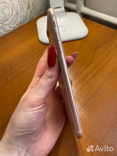 iPhone 8 Plus, 64 ГБ