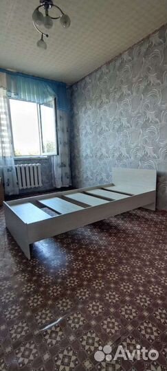 Кровать