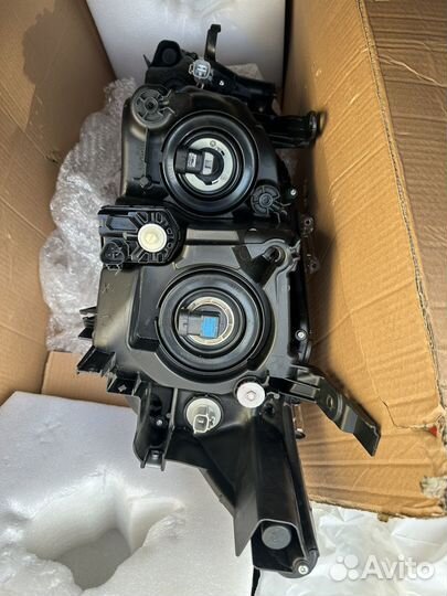 Фары на toyota camry XII XV 50 2017г 