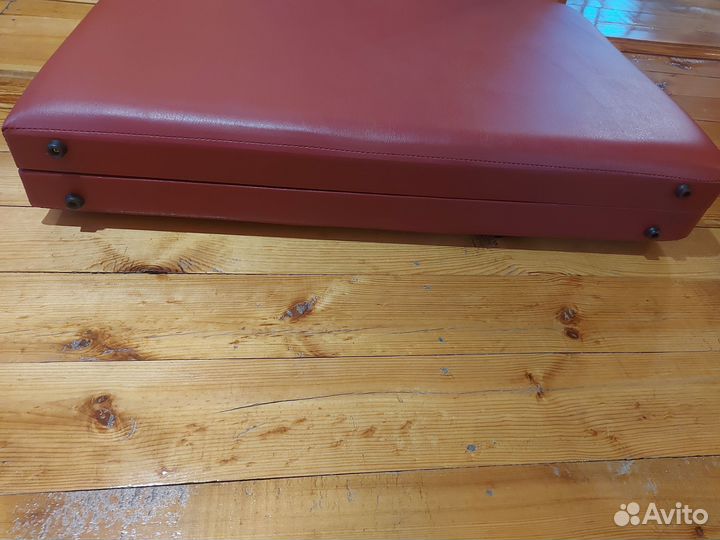 Массажный стол