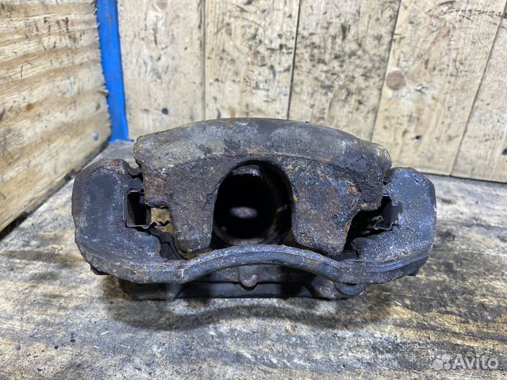 Суппорт передний левый Renault Megane 2 №4