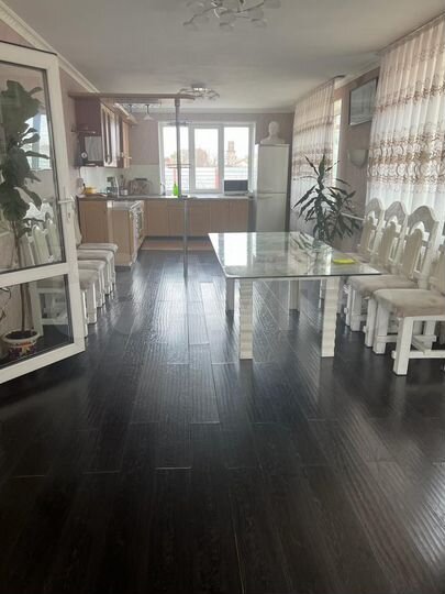 Коттедж 200 м² на участке 20 сот.
