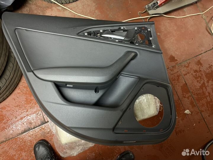 Обшивки дверей Audi A6C7