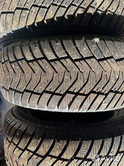 Yokohama Ice Guard IG65 255/55 R19 29J