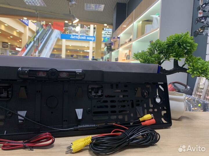 Номерная рамка с камерой заднего вида E077(новая)