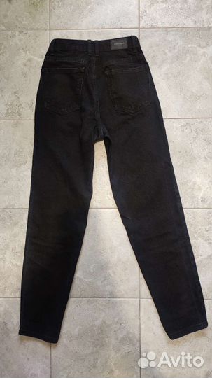Джинсы bershka mom 32