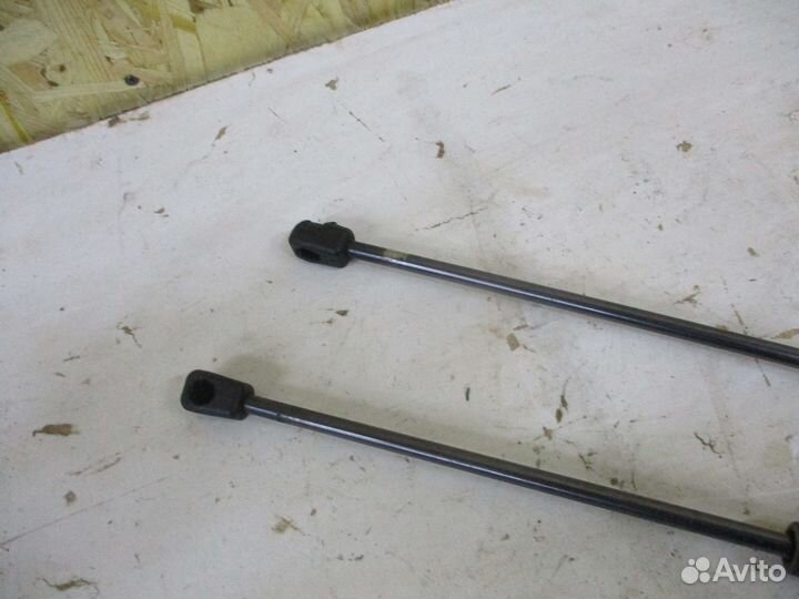 Амортизатор двери багажника Форд Фьюжн 2008