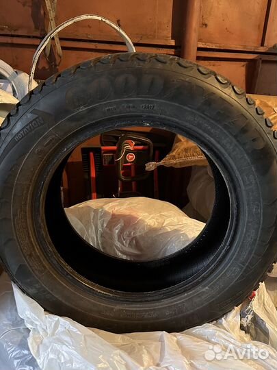 Goodyear UltraGrip Ice 205/65 R16