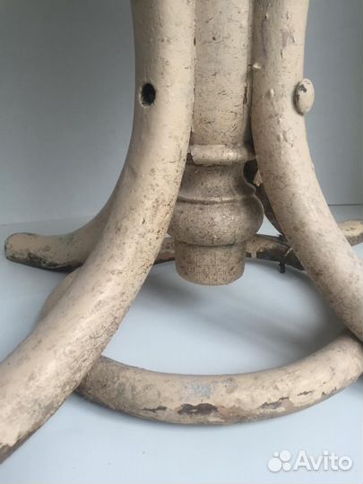 Стул крутящийся старинный