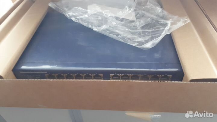 Коммутатор Netgear JGS 524 v2