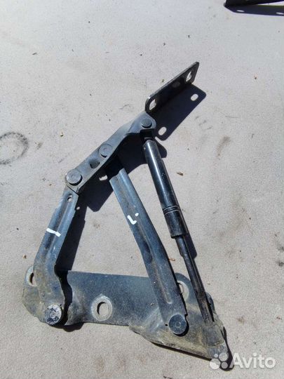 Петля капота левая opel vectra b