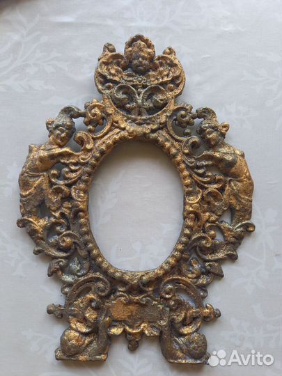 Старинная рамка для фото, зеркала