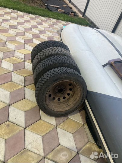 Goodyear Ultragrip Ice Arctic 165/65 R14 86