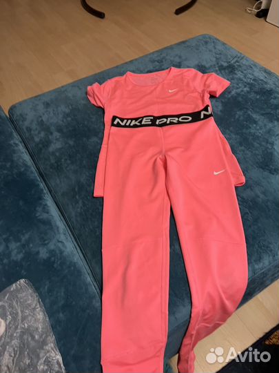 Теннисная одежда nike