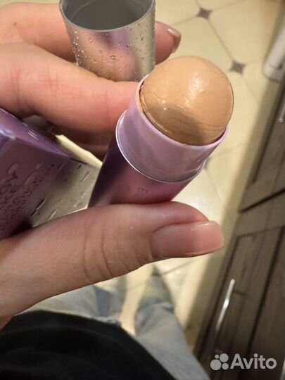 Тональный стик Kiko Milano Energy shake 04 Миндаль